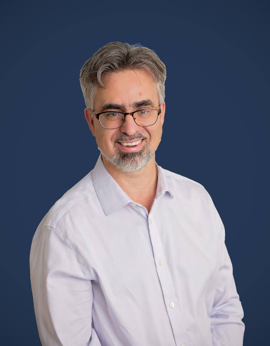 Qualifying psychotherapist Keith Haysom headshot.